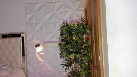 wyatt online show from November 27, 3:54 am