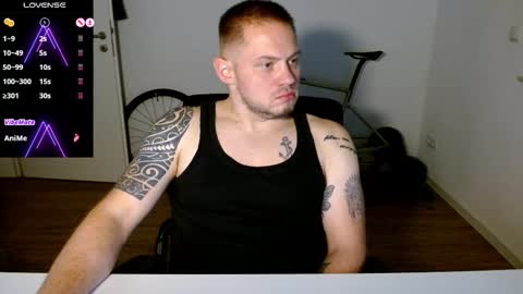 x19marco93x online show from December 14, 8:27 pm