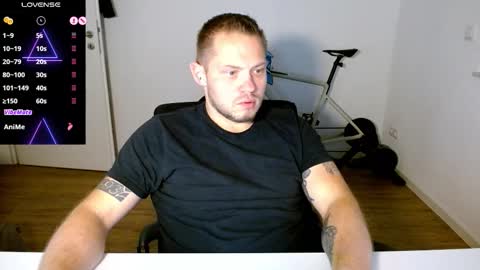 x19marco93x online show from October 29, 7:06 pm