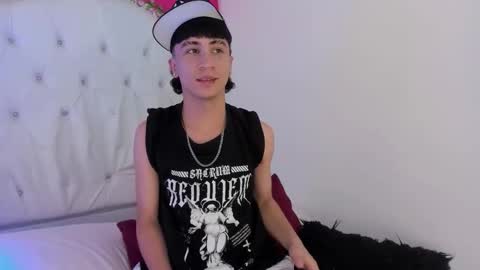 xaanderGrey online show from December 3, 9:43 pm