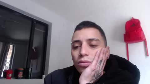 xalejo_max online show from October 17, 4:33 pm