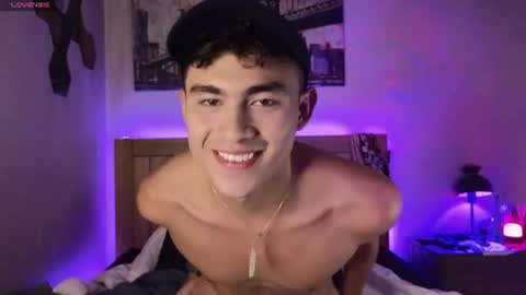 Xander Cardona online show from June 26, 4:15 am