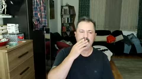 xmadde online show from June 6, 8:04 pm