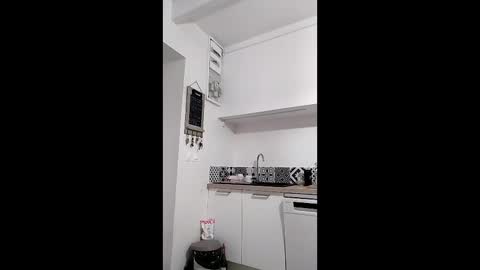 xmaeg3 online show from December 5, 7:04 am