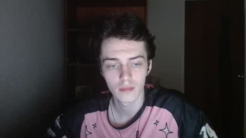 traqqq online show from November 27, 2:15 am