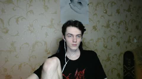 traqqq online show from March 26, 9:52 pm