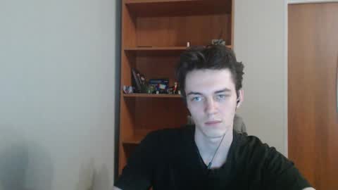 traqqq online show from October 25, 8:21 pm