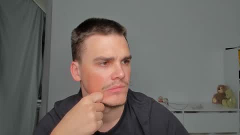 raul online show from December 4, 7:15 am