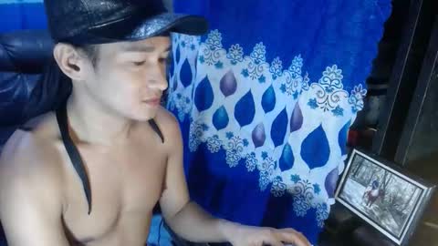 Damon online show from November 13, 6:34 pm