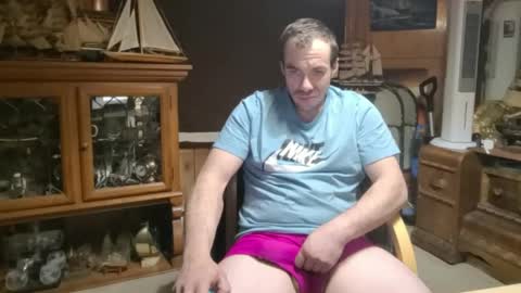 xxScubaStevexx online show from March 31, 5:09 am