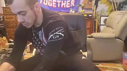 xxScubaStevexx online show from January 31, 8:51 pm