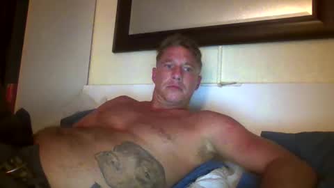 Snapshot of xxxelentdick chatting on September 28, 4:43 am deeeeznutz online show from September 28, 4:43 am