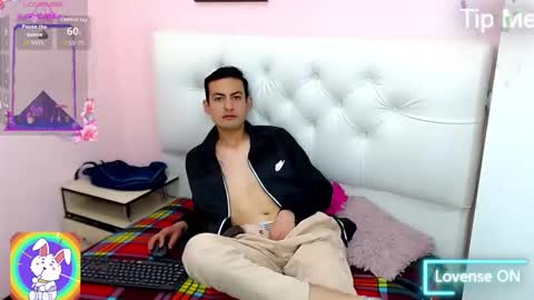 stronger online show from November 25, 8:44 pm