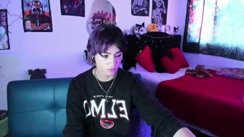 xzerox_ online show from February 11, 7:52 pm