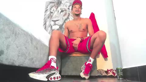 Sr. Y0ung Master online show from November 26, 2:36 am