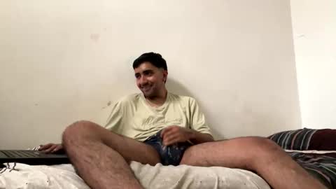 Snapshot of y0ungwithbrowndick chatting on March 2, 1:31 pm BROWN DICK online show from March 2, 1:31 pm