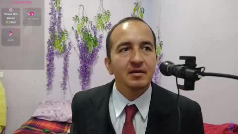 Snapshot of yazfore chatting on September 19, 5:35 pm Hazzan online show from September 19, 5:35 pm