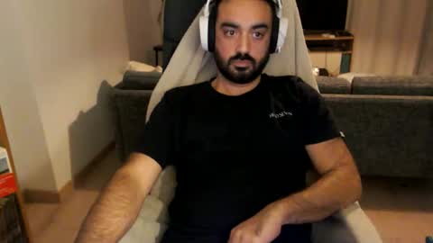 yeeaahoo online show from November 11, 8:47 pm