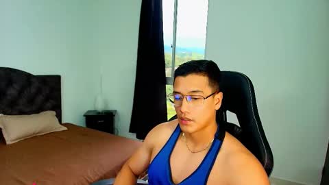 YEICO LEVIT online show from December 20, 10:06 pm