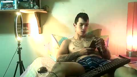 yeisoncastellanos1999 online show from July 6, 1:08 pm