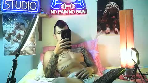 yeisoncastellanos1999 online show from September 28, 2:42 am