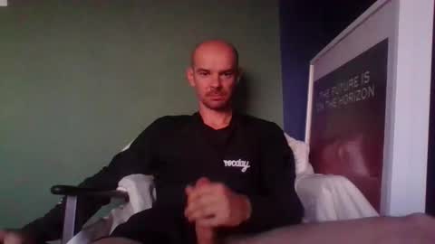 yewloo online show from September 8, 4:17 pm