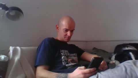 yewloo online show from February 1, 1:43 pm