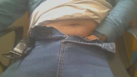 yigalb_ online show from January 12, 1:04 pm