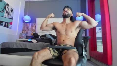 Yiyo online show from February 9, 4:07 pm