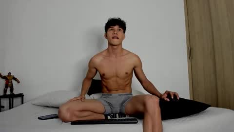 Snapshot of yizus_bonz chatting on October 18, 12:15 am yizus_bonz online show from October 18, 12:15 am