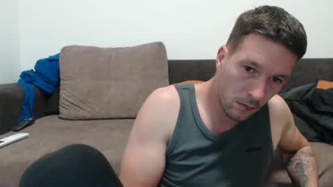 Snapshot of yone23 chatting on October 31, 10:57 pm yone23 online show from October 31, 10:57 pm