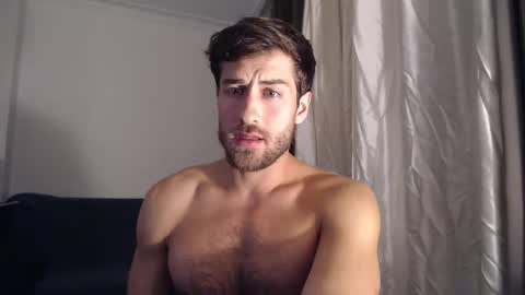 Yoooups online show from November 11, 10:26 pm