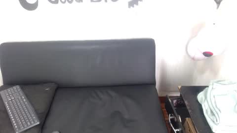 Yordi online show from October 31, 2:42 pm