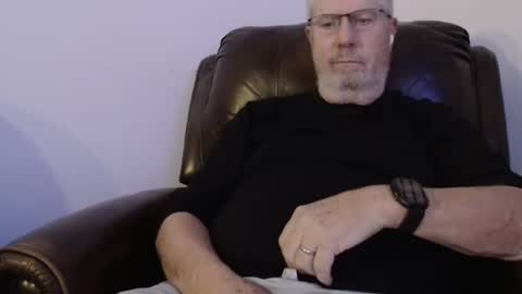 Colorado Guy Straight online show from December 9, 3:40 am