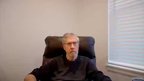 Colorado Guy Straight online show from November 3, 1:57 pm