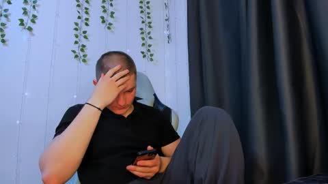 your_claddagh online show from April 28, 6:56 pm