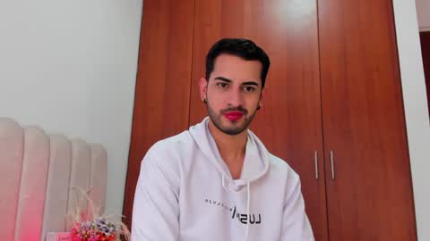 YOURBOYNEXTDOOR online show from December 25, 9:43 pm