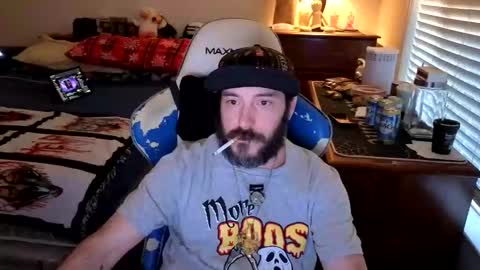 Sh online show from April 11, 10:57 pm