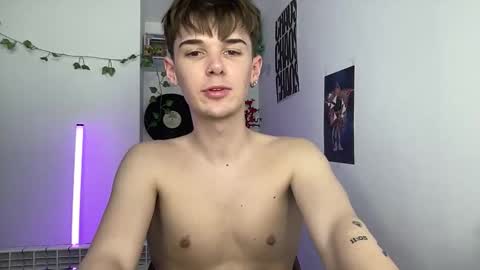 yoursweetyguy online show from May 21, 4:33 pm