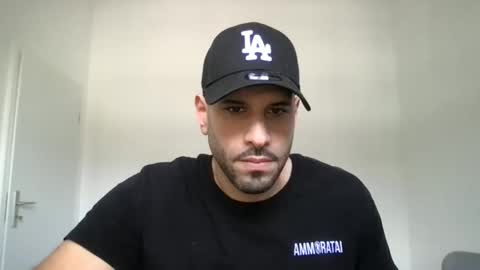 Snapshot of yul53 chatting on October 18, 10:09 am yul53 online show from October 18, 10:09 am