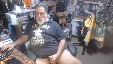 yummyflguy online show from April 16, 7:14 pm