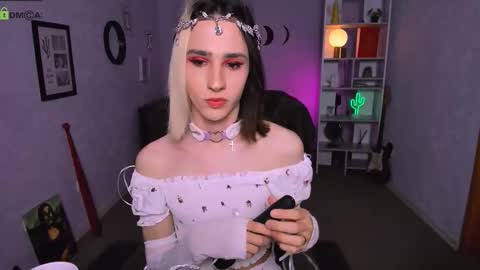 Yuna online show from October 18, 12:32 pm