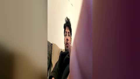 yungrmo510 online show from June 21, 9:59 am