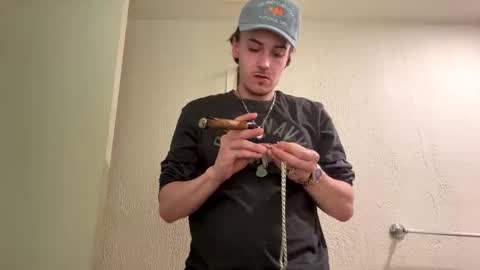 yungstudbev online show from February 27, 9:36 pm