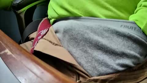 yuppers1234 online show from October 17, 6:12 pm