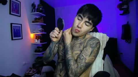 zac_muller1 online show from April 17, 8:50 am