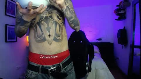 zac_muller1 online show from February 15, 9:51 am