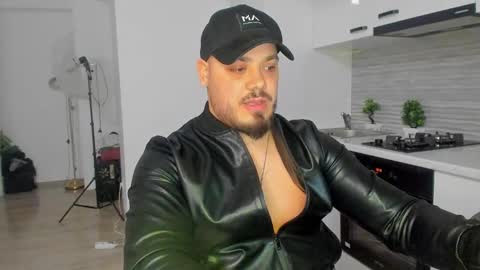 Zack online show from February 3, 11:36 pm