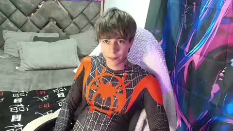 zack online show from April 11, 7:06 pm