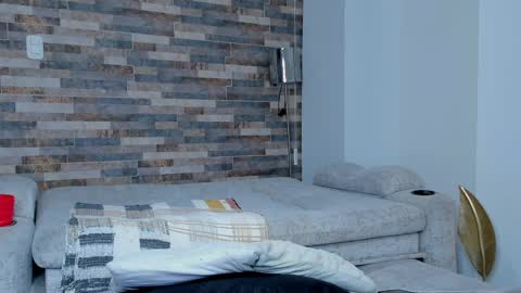 INSTAGRAM yormanfit7 online show from March 12, 11:12 pm